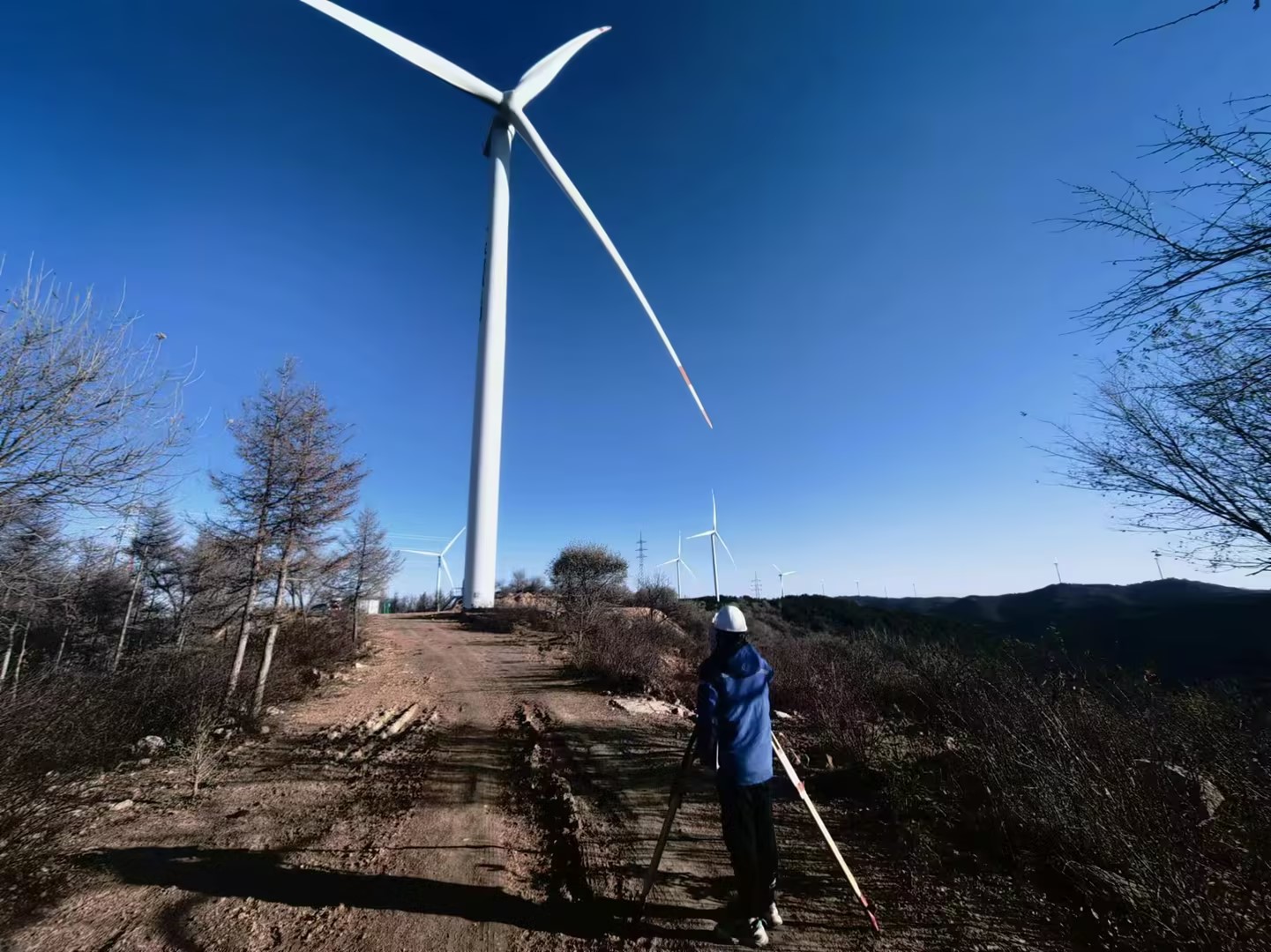 山西粵鑫風電場風機二期沉降觀測及一期垂直度、水平度檢測1